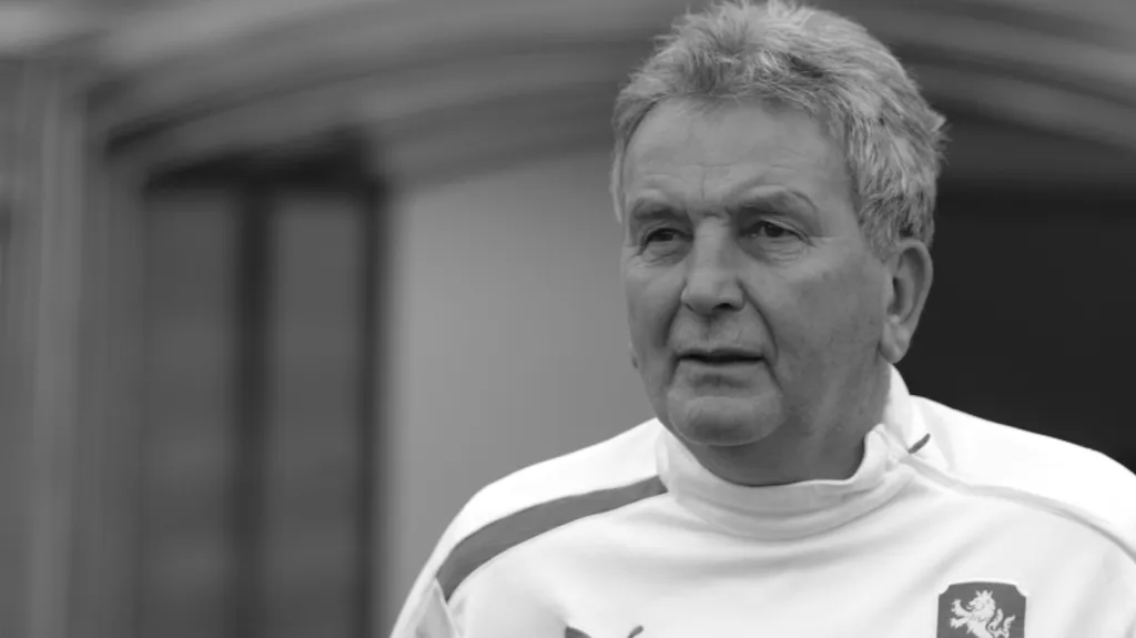 Odešel bývalý trenér české reprezentace Josef Pešice