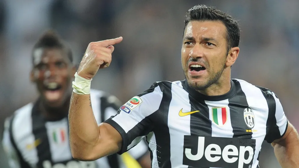 Fabio Quagliarella slaví svůj gól proti Chievu 