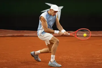 Matteo Arnaldi v duelu s Francesem Tiafoem na Roland Garros