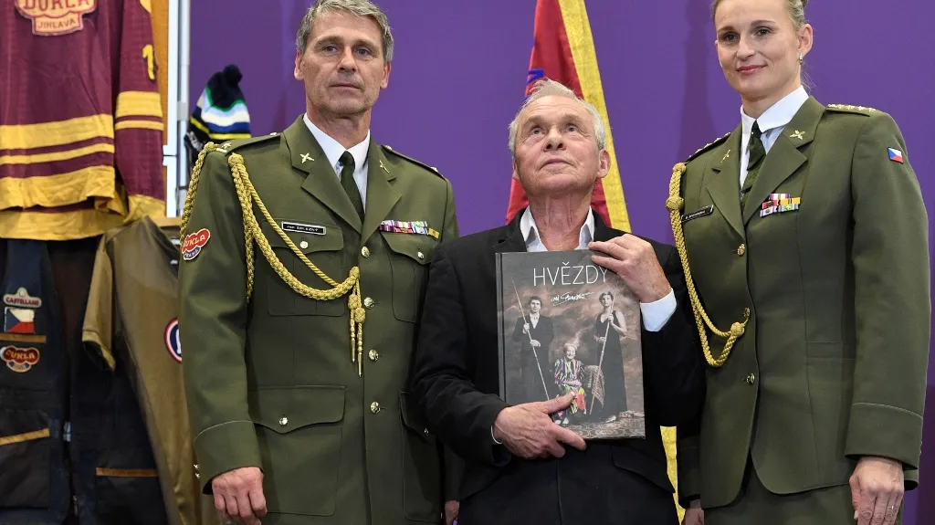 Jan Železný a Barbora Špotáková s Janem Saudkem