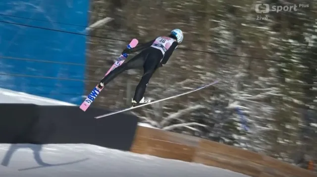 Skoky vítězného Forfanga na SP v Lake Placid