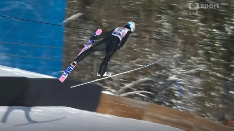 Skoky vítězného Forfanga na SP v Lake Placid