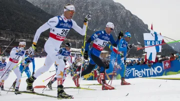 Lukáš Bauer (uprostřed)