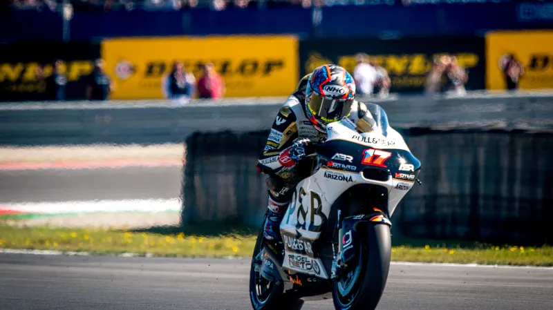 Karel Abraham při kvalifikaci v Assenu