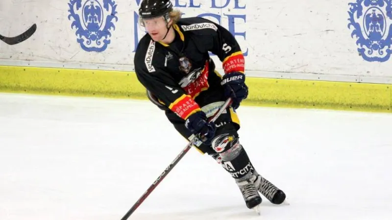 Roman Vondráček v dresu Nice