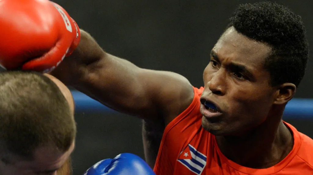 Kubánský boxer Julio César La Cruz