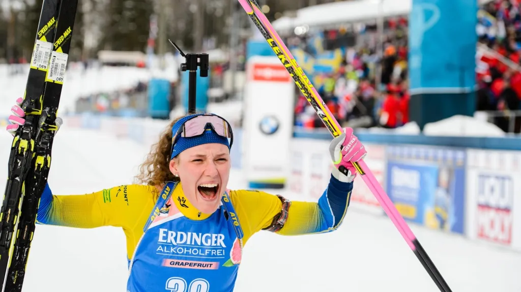 Švédka Hanna Öbergová slaví zlato na domácím MS ve vytrvalostním závodě
