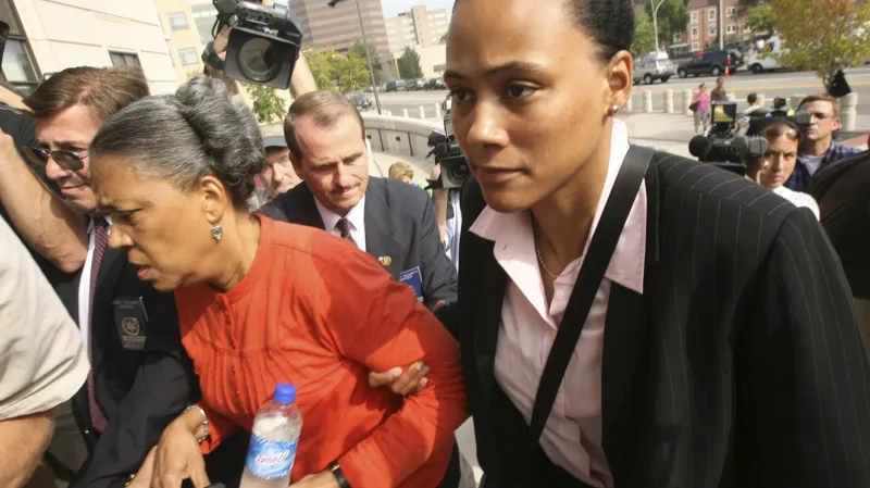 Marion Jonesová míří k soudu