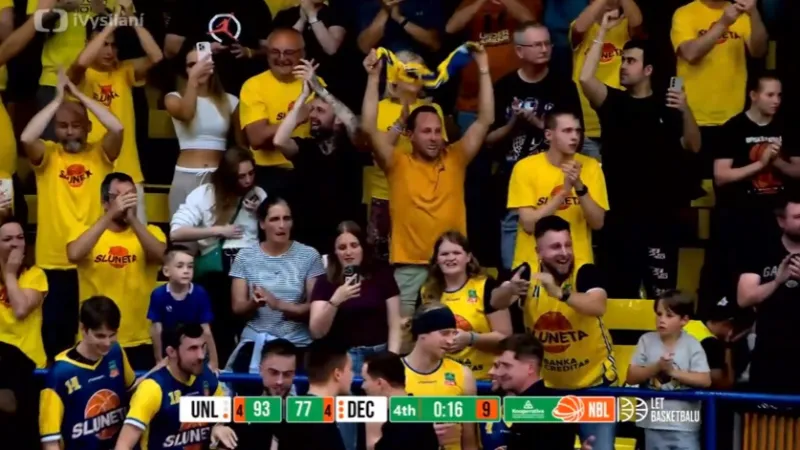 Závěr utkání Ústí – Děčín s oslavami a ohlasy