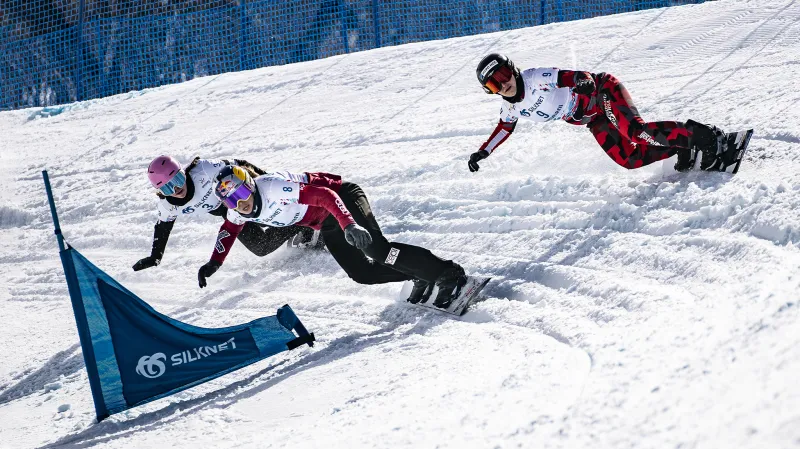 Čeští snowboardkrosaři trénují na MS