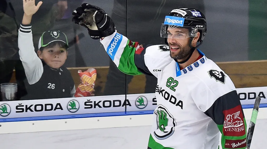 Michal Vondrka slaví gól