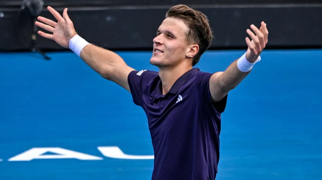 Jakub Menšík slaví titul v Aucklandu