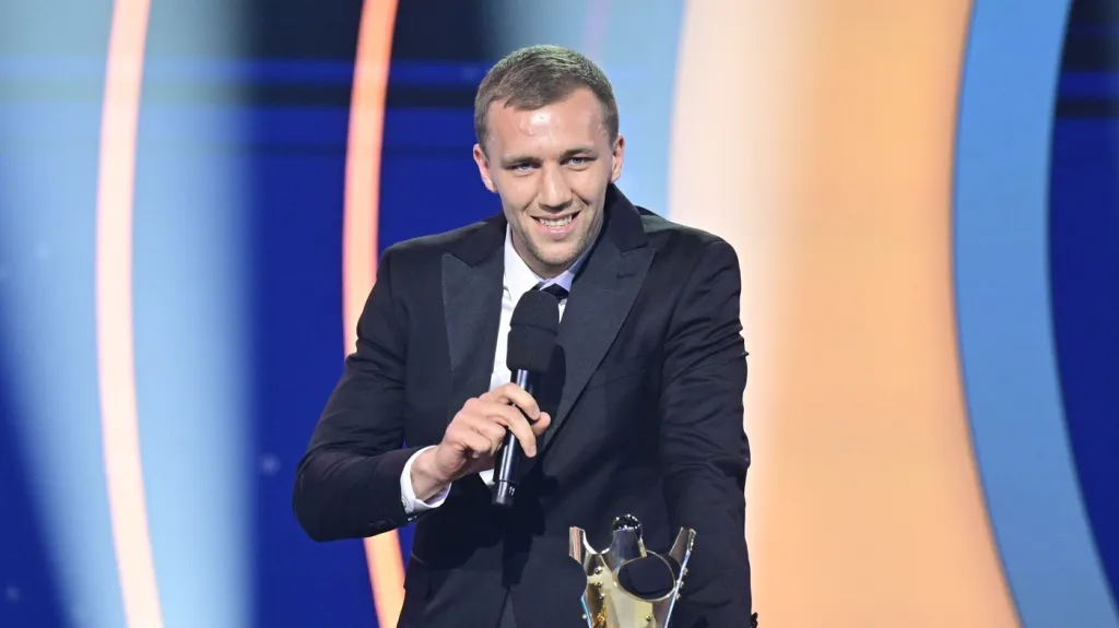 Tomáš Souček s cenou pro fotbalistu roku