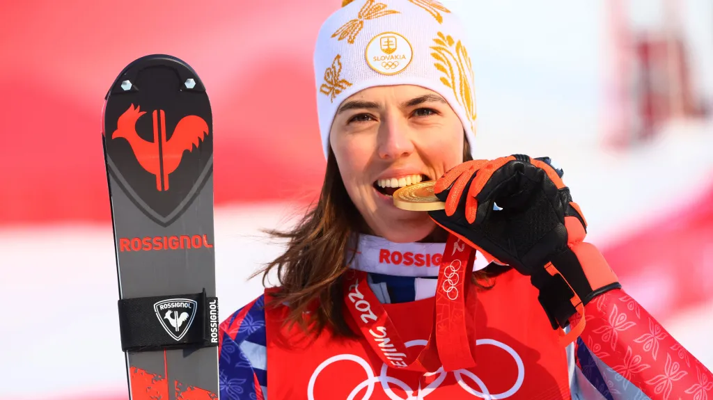 Petra Vlhová se zlatou medailí