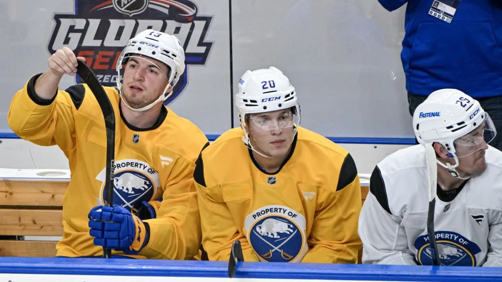 Zleva Lukáš Rousek a Jiří Kulich na tréninku Buffala