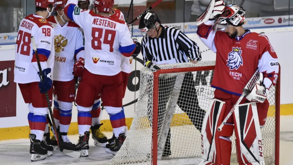 Rusové se radují z gólu v utkání proti české reprezentaci