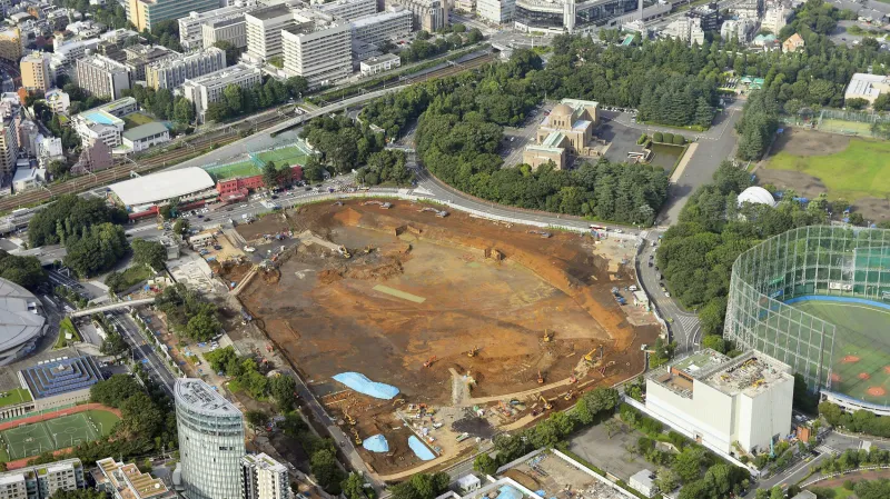 Na místě plánovaného tokijského stadionu je zatím prázdno