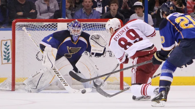 Brankář St. Louis Brian Elliott