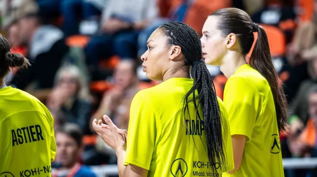 Basketbalistky USK se utkají s Bourges o první domácí vítězství