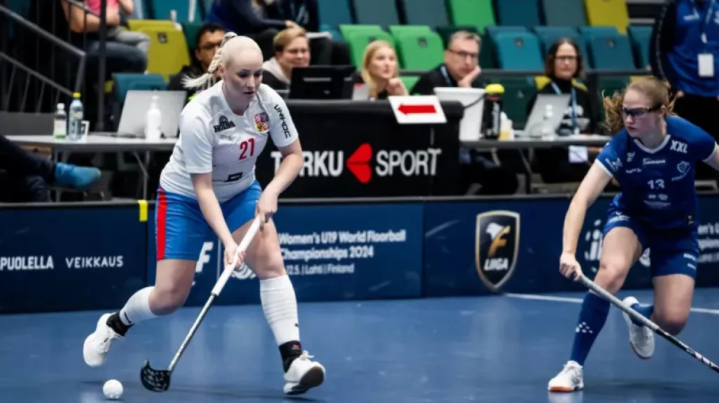 Martina Řepková při utkání Euro Floorball Tour