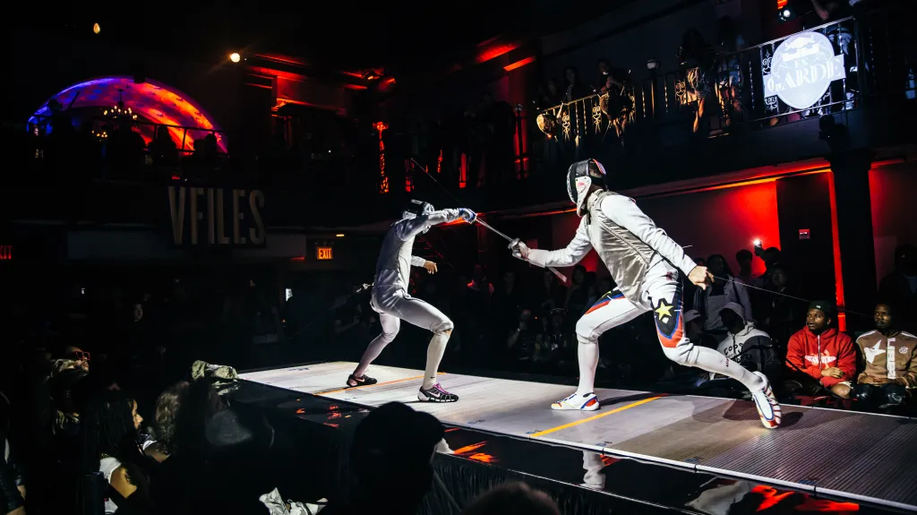 Choupentich na archivním snímku vpravo