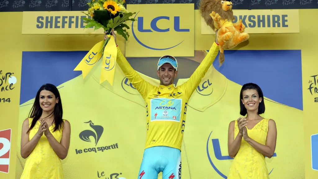 Vincenzo Nibali v žlutém dresu na Tour de France