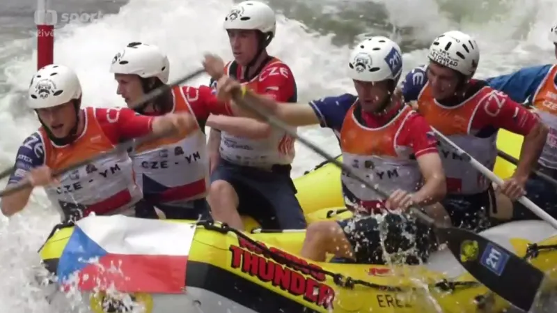 Čeští junioři získali na MS v raftingu zlato a stříbro