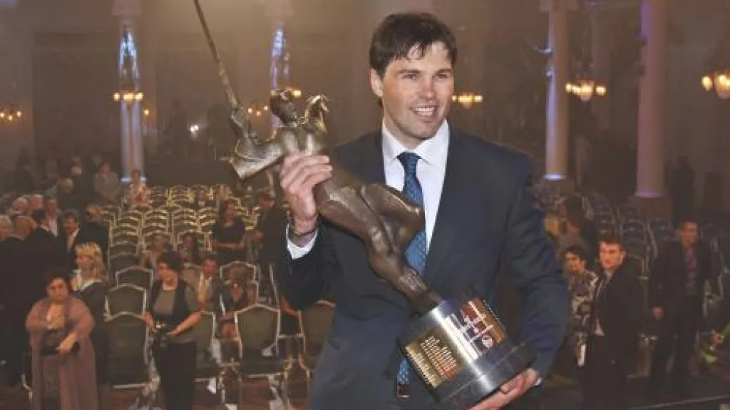 Jaromír Jágr se Zlatou hokejkou