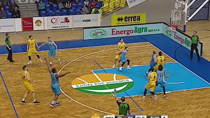 Basketbalisté Opavy si v domácím prostředí poradili s Olomouckem