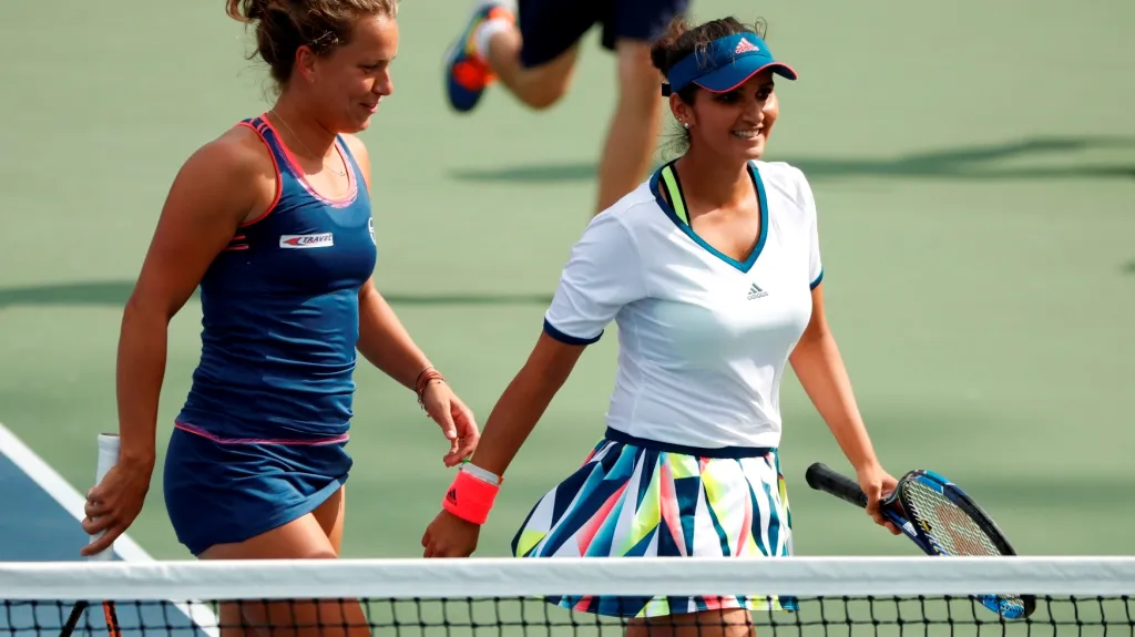 Barbora Strýcová a Sania Mirzaová