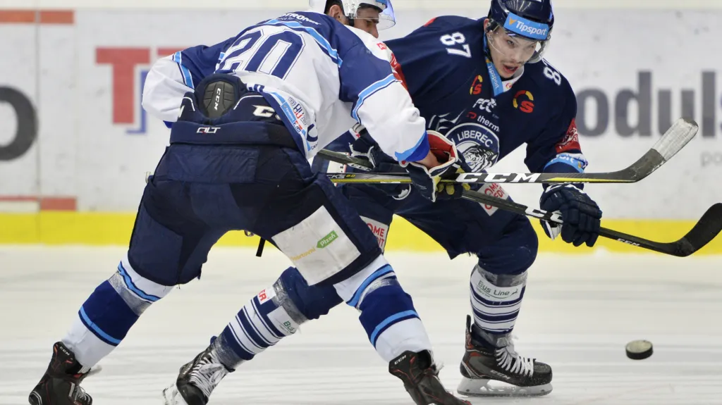 Mário Bližňák z Liberce (vpravo) a David Stach z Plzně