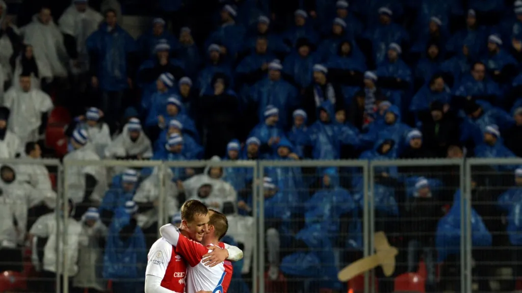 Slavící fotbalisté Slavie