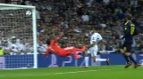 Gól v utkání Real – Tottenham: Varane vlastní – 0:1 (28. min.)