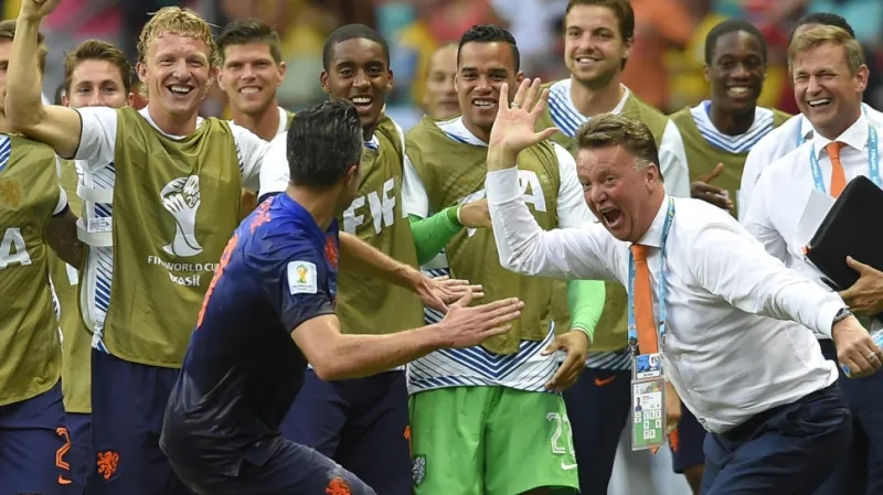 Radost nizozemského týmu po gólu Van Persieho