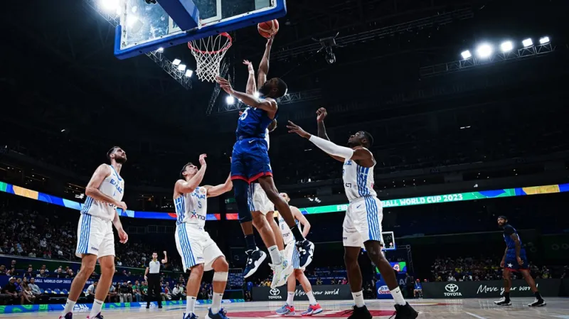 Basketbalisté USA si nad Řeckem zajistili pro druhou výhru MS