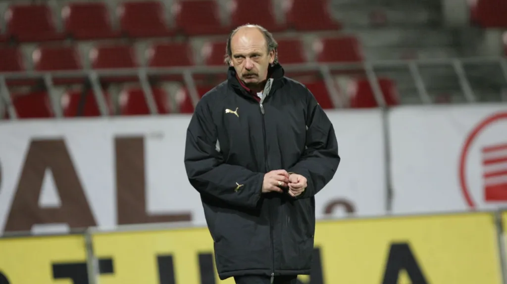 Kouč Stanislav Levý