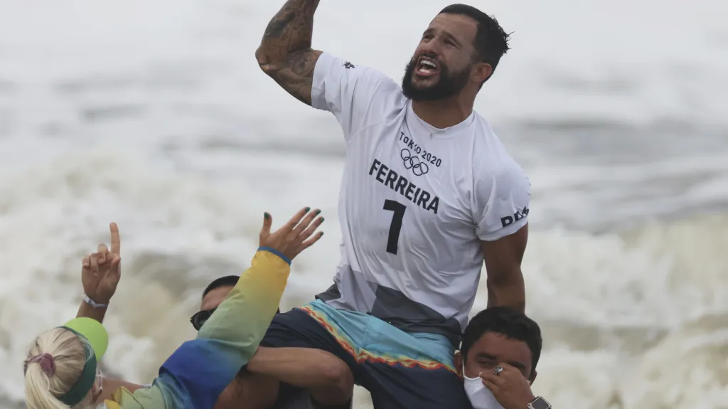 Slavící Brazilec Italo Ferreira