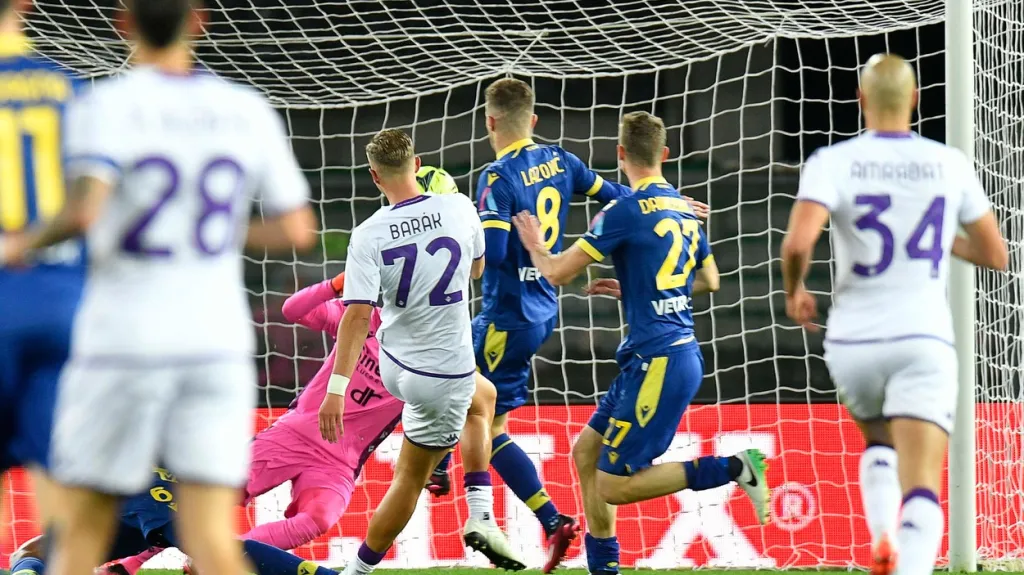 Antonín Barák dává gól Veroně