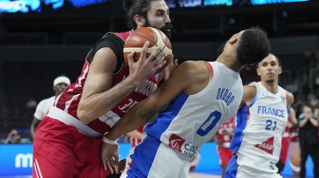 Závěr utkání Francie – Gruzie