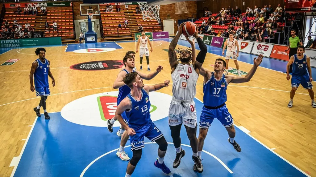 Utkání Nymburk – USK Praha