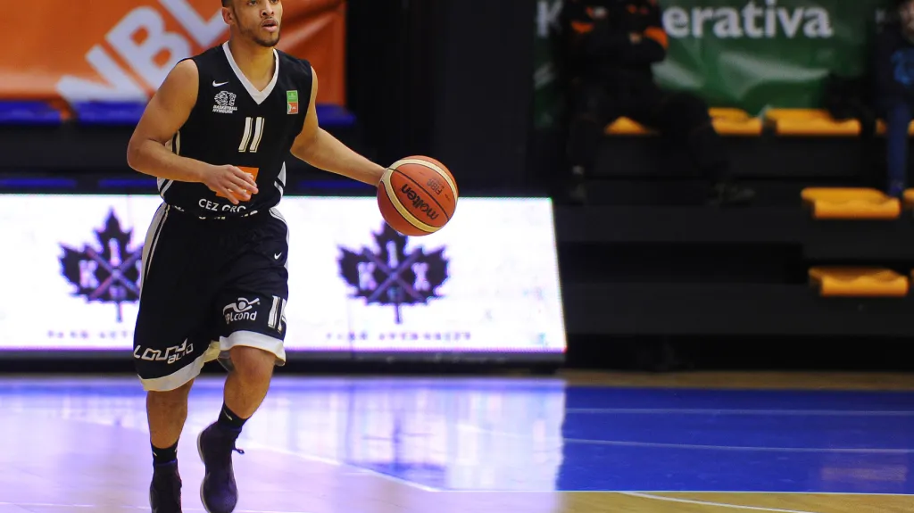 Michael Dixon v dresu Nymburku