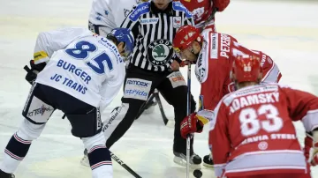 Buly v utkání Vítkovice - Třinec