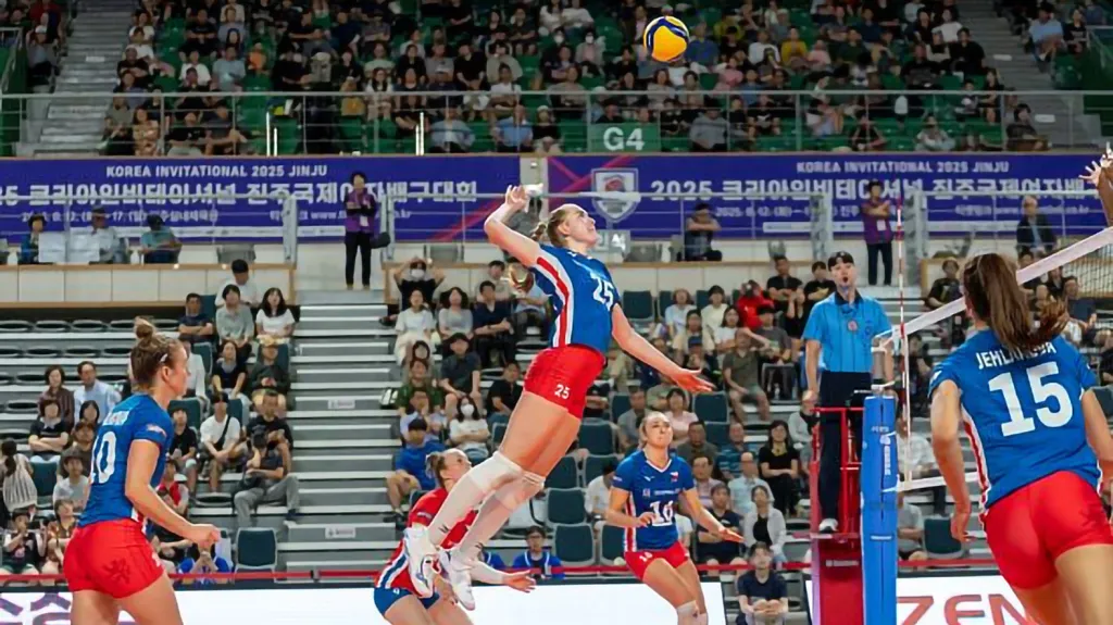 České volejbalistky v přípravném zápase v Čindžu s Francií