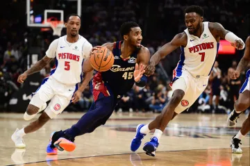 Mitchell dirigoval srovnání série s Clevelandem, Lakers vyřa...