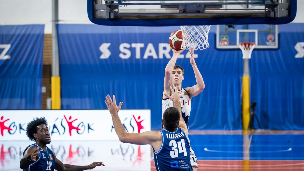 Basketbalisté Kolína a Brna