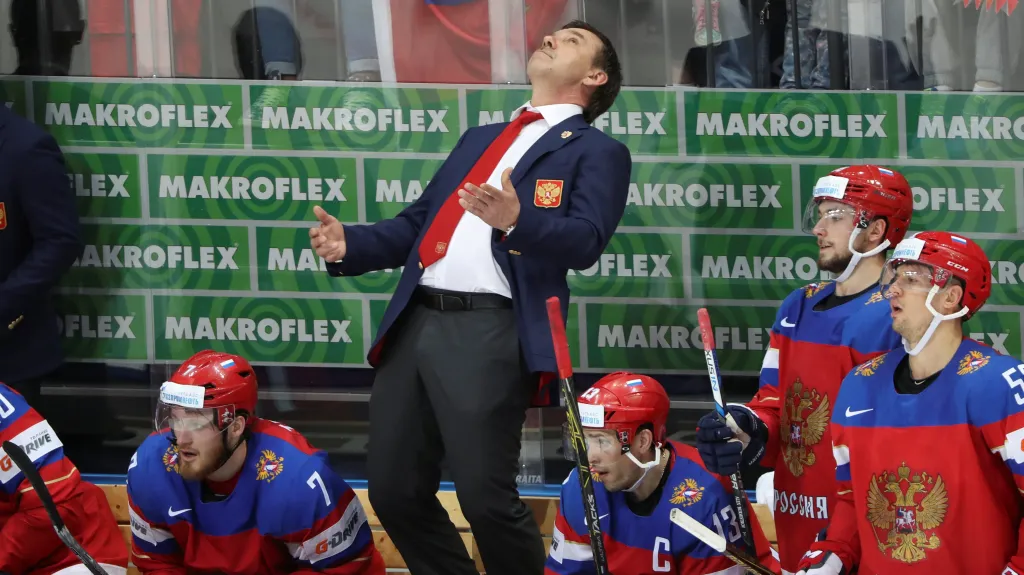 Oleg Znarok na střídačce ruské reprezentace