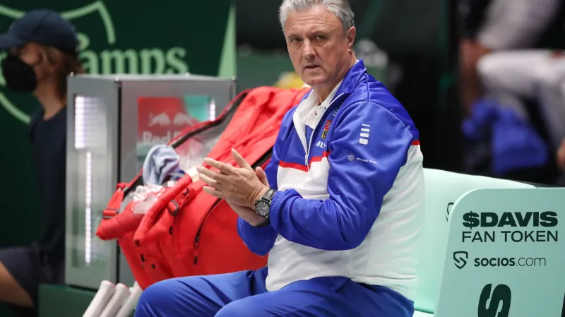 Tenisty v Portugalsku trápí velká zima