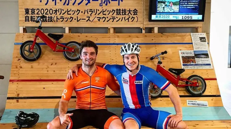 S kamarádem a soupeřem Matthijsem Büchlim