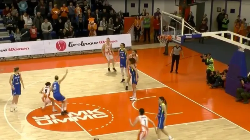 Basketbalistky USK Praha prohrály s Jekatěrinburgem vysoko 70:97