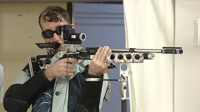 Nevidomý střelec Adámek veze z MS bronz